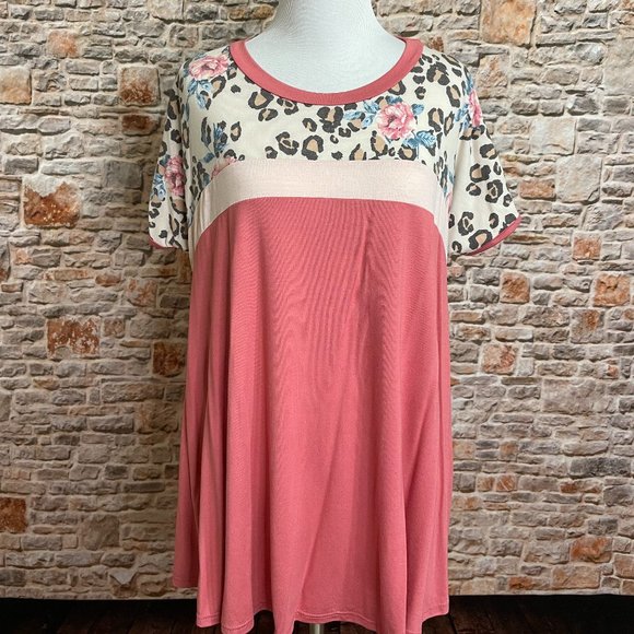 NWT Mauve Colorblock Top - Picture 2 of 6